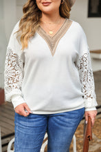 Load image into Gallery viewer, White Plus Contrast V Neck Lace Long Sleeve Top
